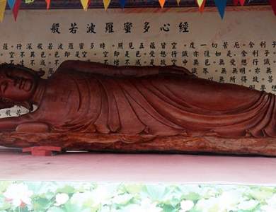 Điều ít biết về pho tượng Phật bằng gỗ lũa lớn nhất Việt Nam