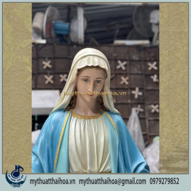 Tượng Đức Mẹ Ban Ơn
